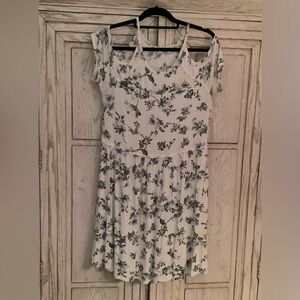 Hopely knee length knit Dress in Blue and cream.